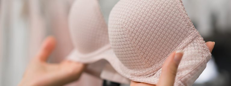 Select Maternity Dresses According To Your Figure